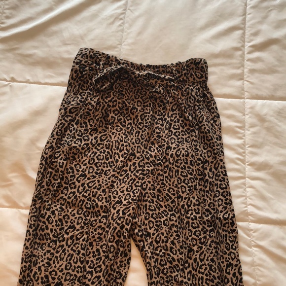 American Eagle Outfitters Pants - American Eagle cheetah print pants